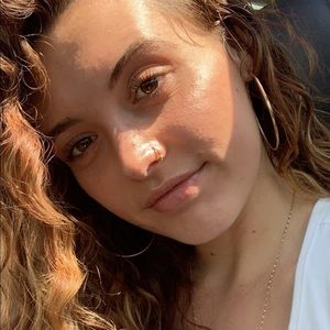 Meet your Posher, Angeline